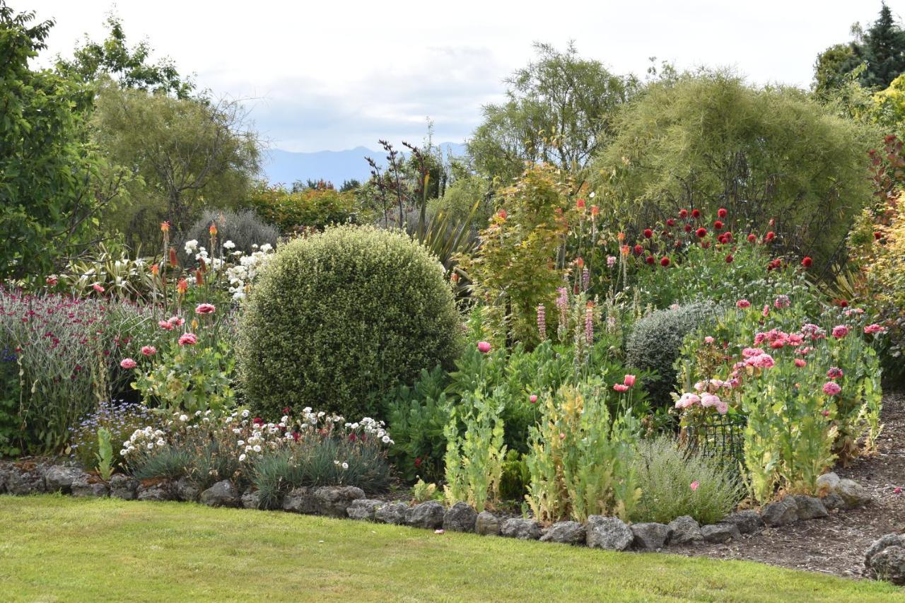 Olivista Bed & Breakfast Masterton Exterior photo